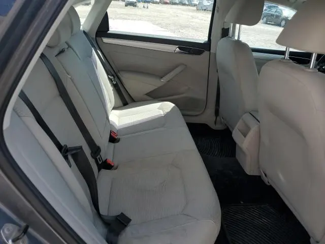 2017 VOLKSWAGEN PASSAT S  