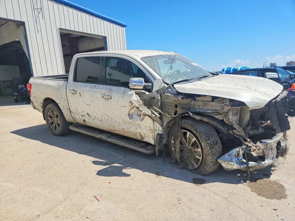 2019 NISSAN TITAN SL  