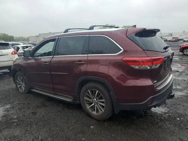 2017 TOYOTA HIGHLANDER SE  