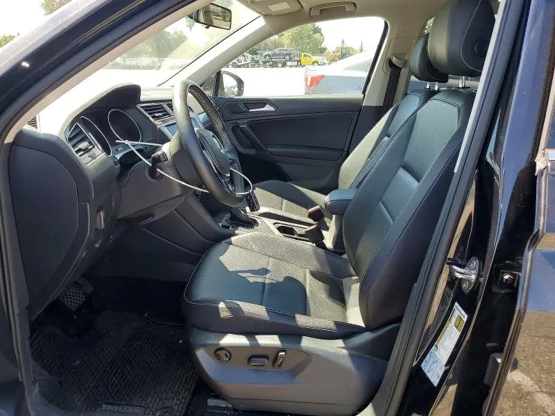 2021 VOLKSWAGEN TIGUAN SE  