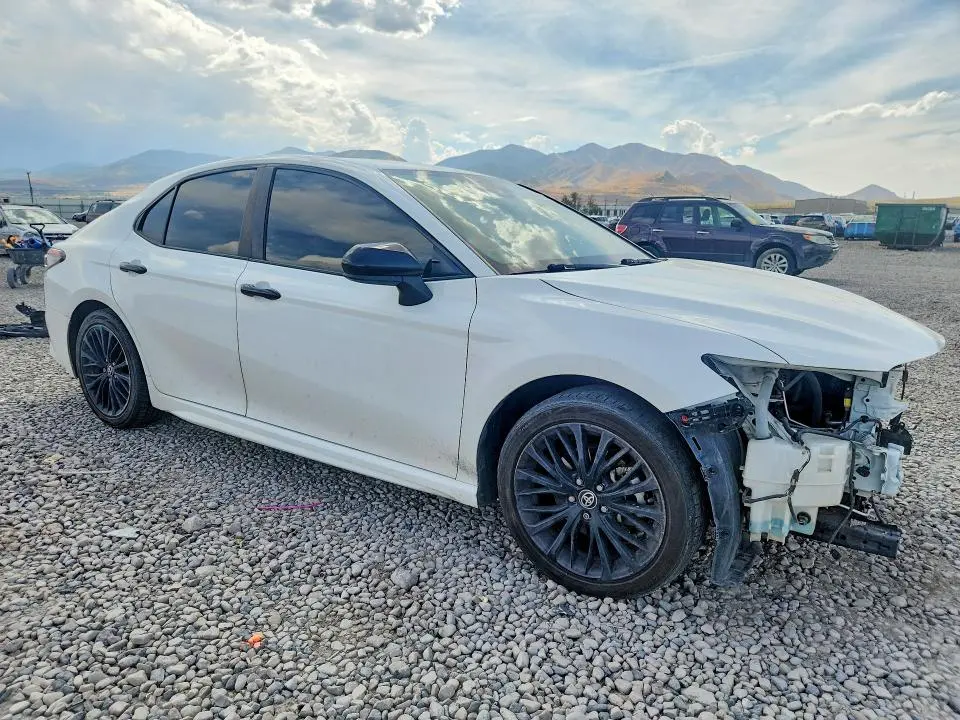 2021 TOYOTA CAMRY SE NIGHTSHADE  