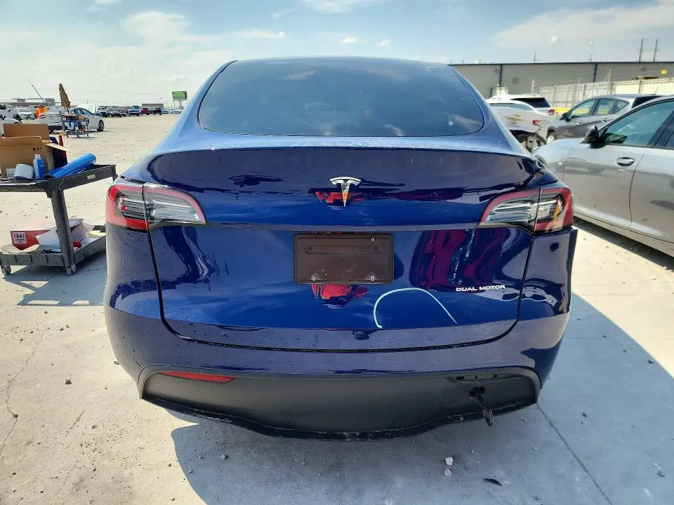 2024 TESLA MODEL Y   
