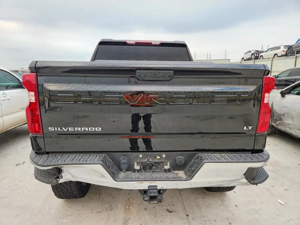 2023 CHEVROLET SILVERADO C1500 LT  