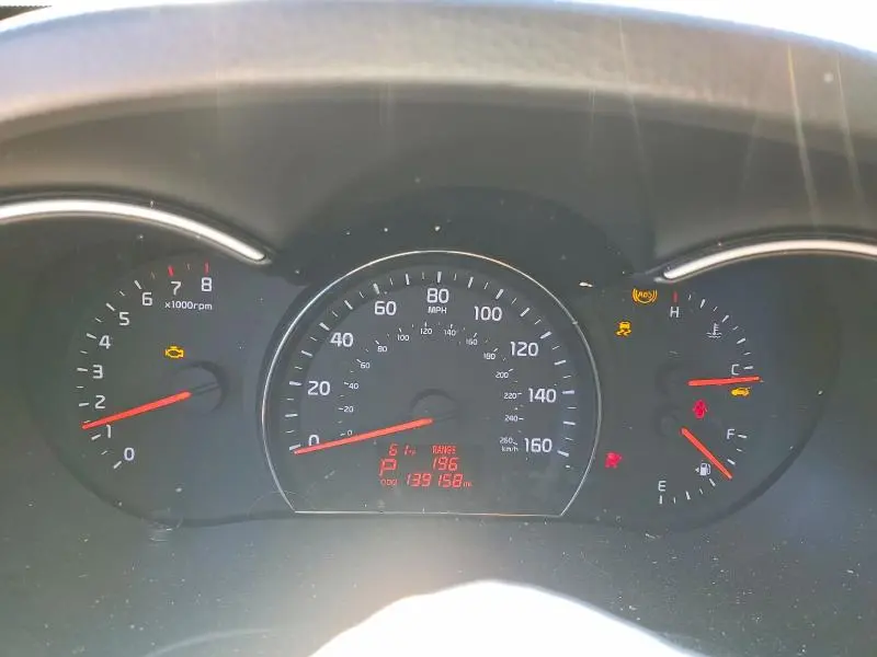 2015 KIA SORENTO LX  