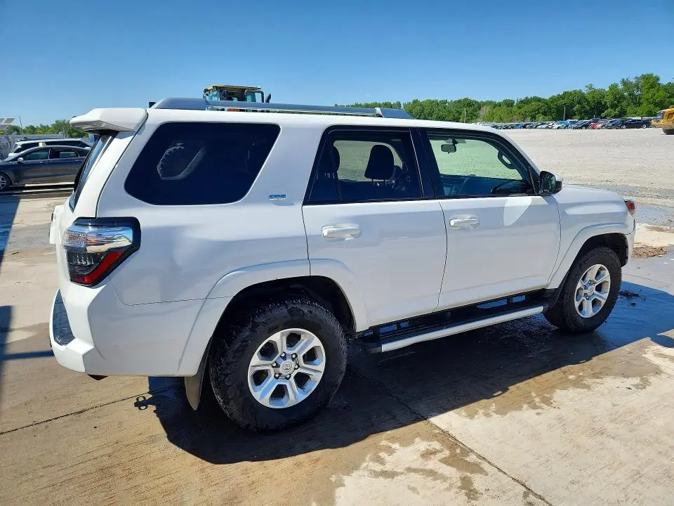 2018 TOYOTA 4RUNNER SR5  