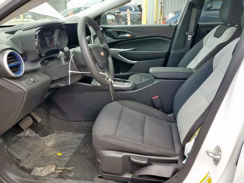 2024 CHEVROLET TRAX LS  