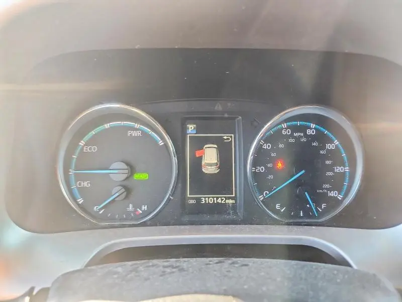 2017 TOYOTA RAV4 HV LE  