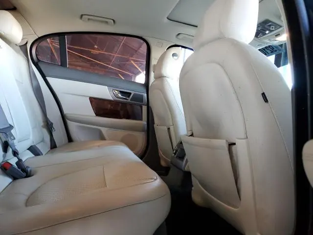 2010 JAGUAR XF PREMIUM  