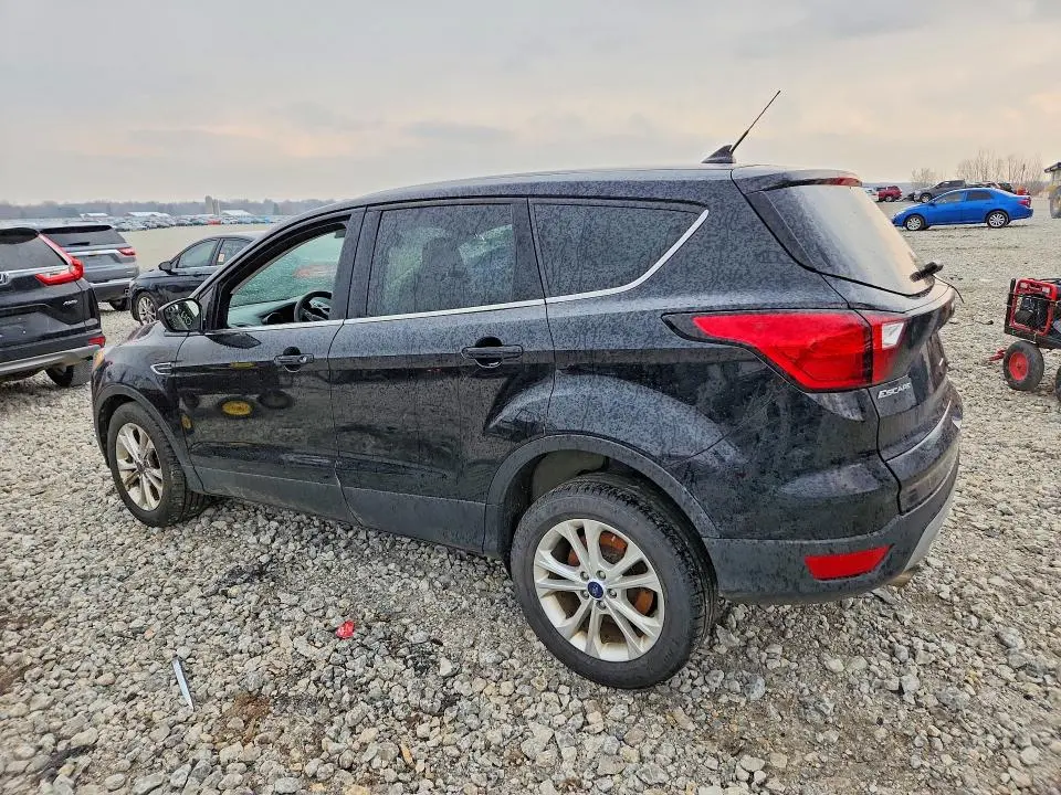 2019 FORD ESCAPE SE  