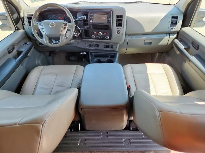 2016 NISSAN NV 3500 S