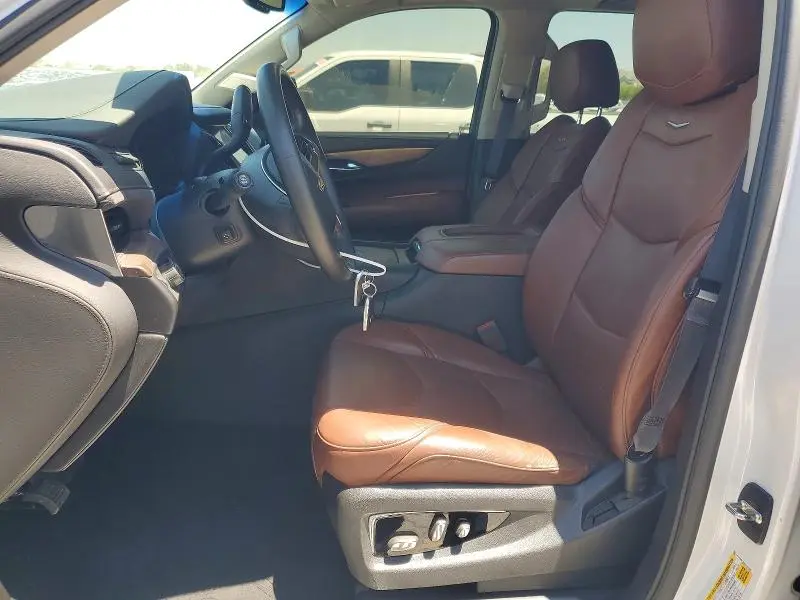 2016 CADILLAC ESCALADE LUXURY  