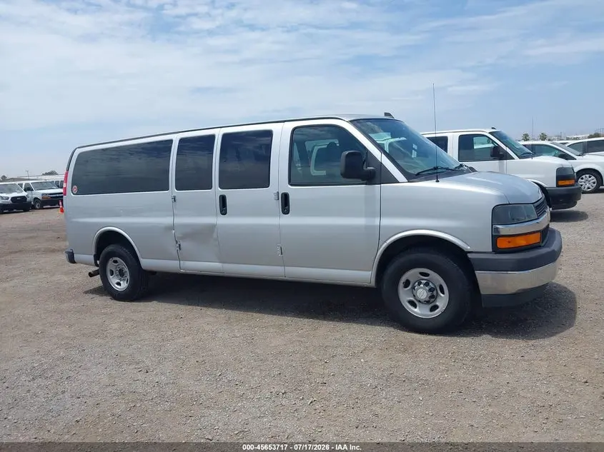 2017 CHEVROLET EXPRESS 3500 LT