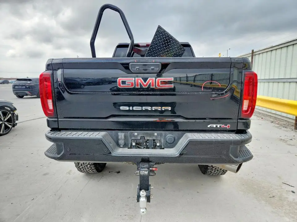 2021 GMC SIERRA K2500 AT4  