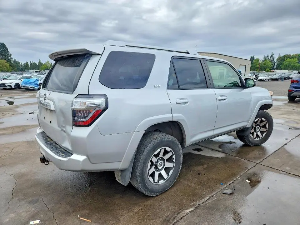 2014 TOYOTA 4RUNNER SR5  