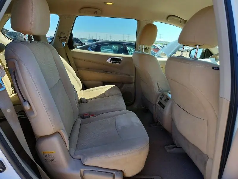 2014 NISSAN PATHFINDER SV  