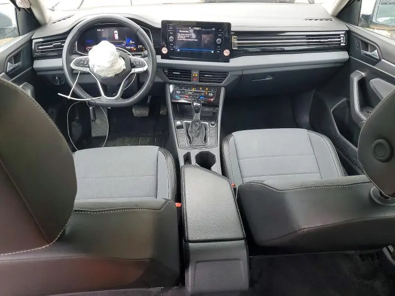 2025 VOLKSWAGEN JETTA SE  