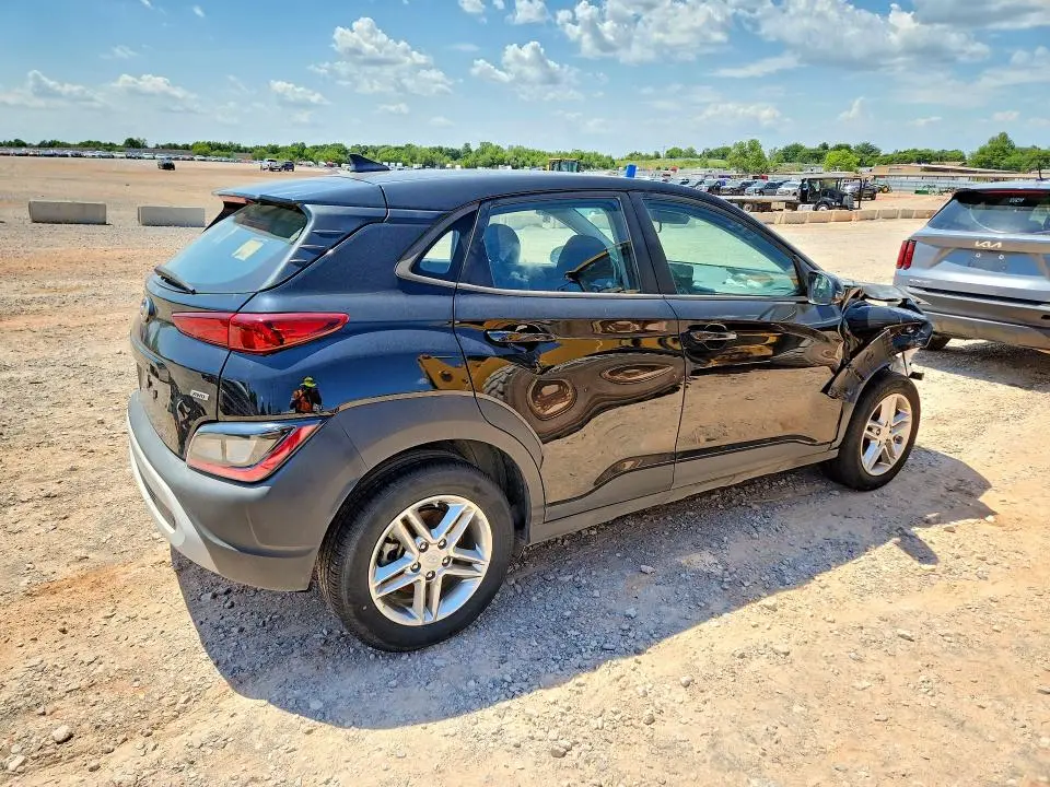 2023 HYUNDAI KONA SE  