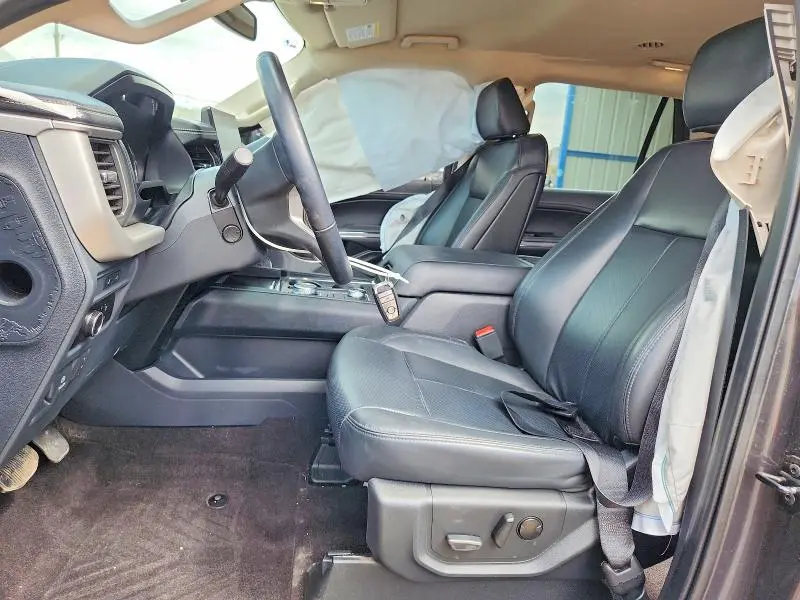 2023 FORD EXPEDITION XLT  