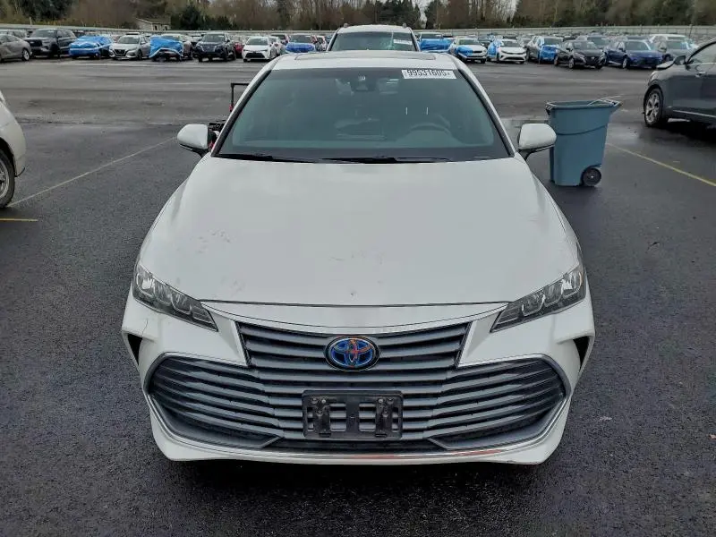 2020 TOYOTA AVALON XLE  