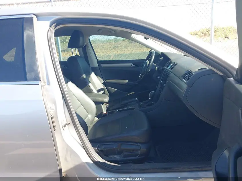 2014 VOLKSWAGEN PASSAT 1.8T SE