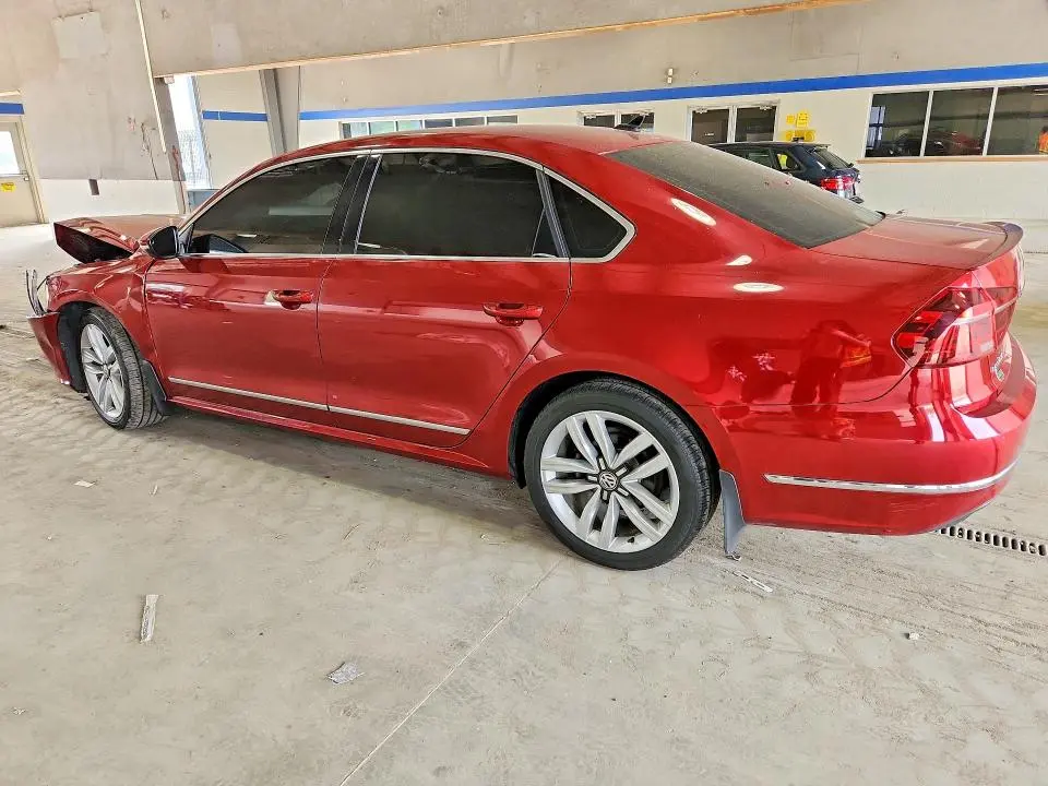 2017 VOLKSWAGEN PASSAT SE  