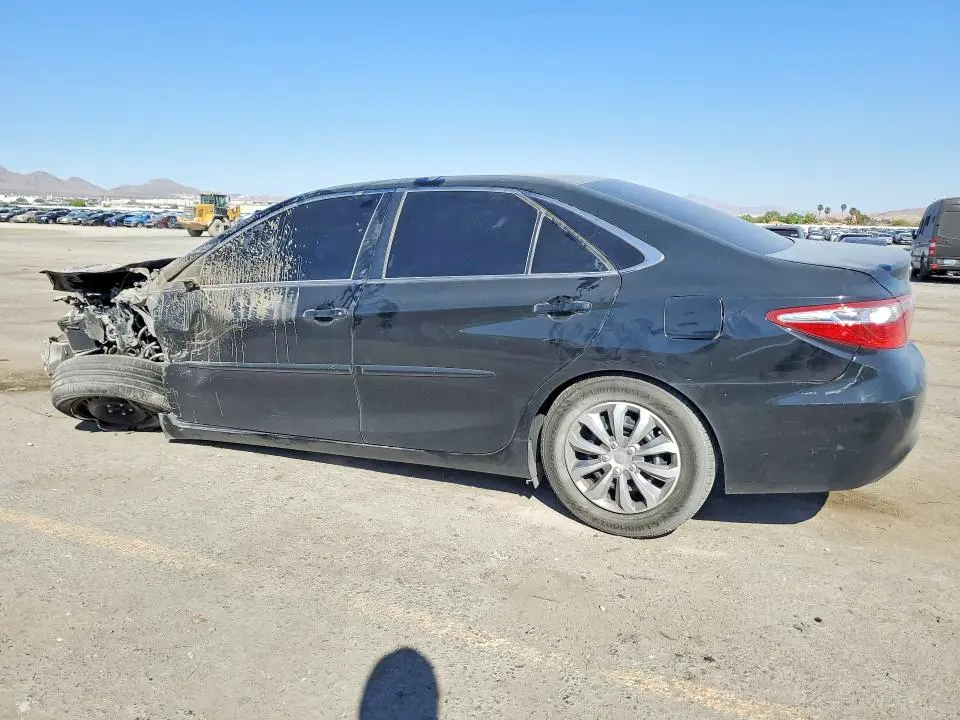 2015 TOYOTA CAMRY LE  