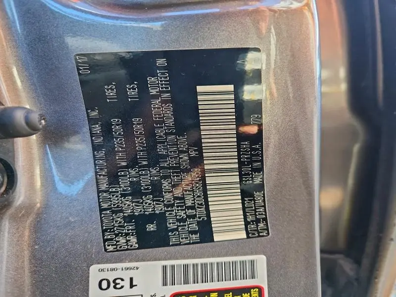 2017 TOYOTA SIENNA SE  