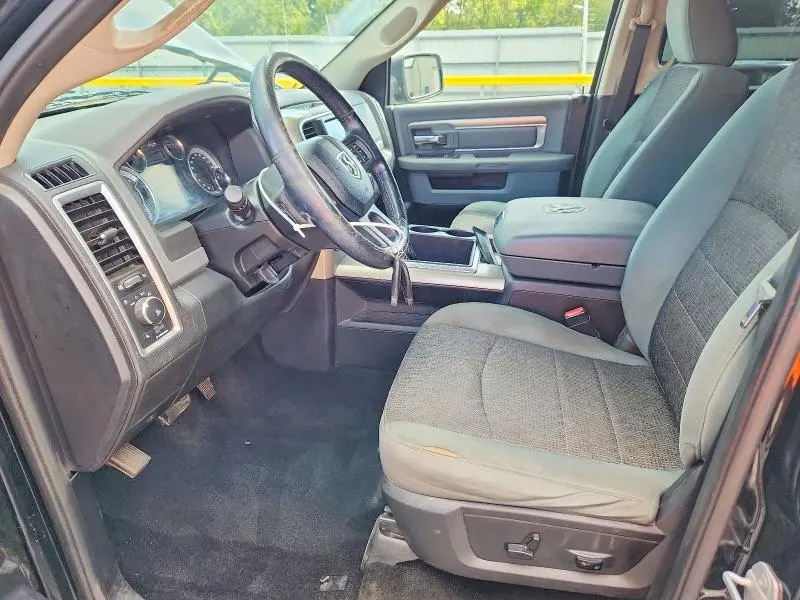 2014 RAM 1500 SLT  