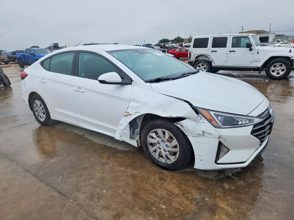 2019 HYUNDAI ELANTRA SE  