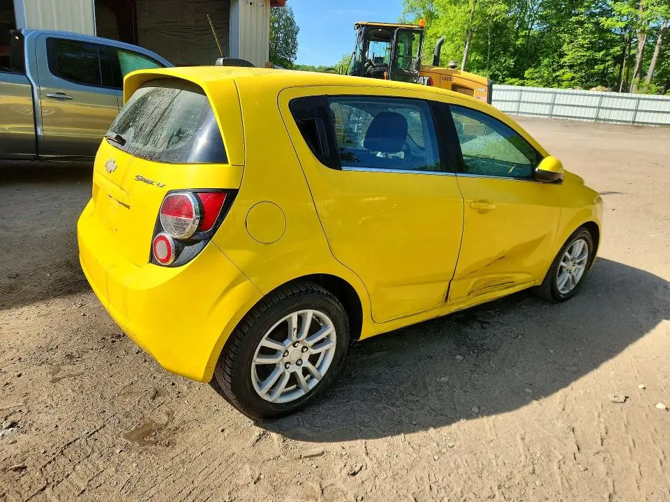 2016 CHEVROLET SONIC LT  