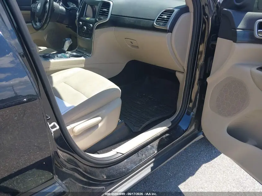 2019 JEEP GRAND CHEROKEE LAREDO E 4X4