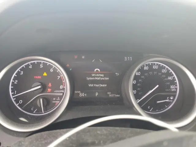 2021 TOYOTA CAMRY XLE  