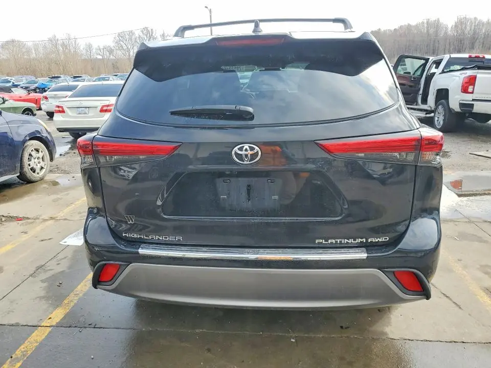 2021 TOYOTA HIGHLANDER PLATINUM  
