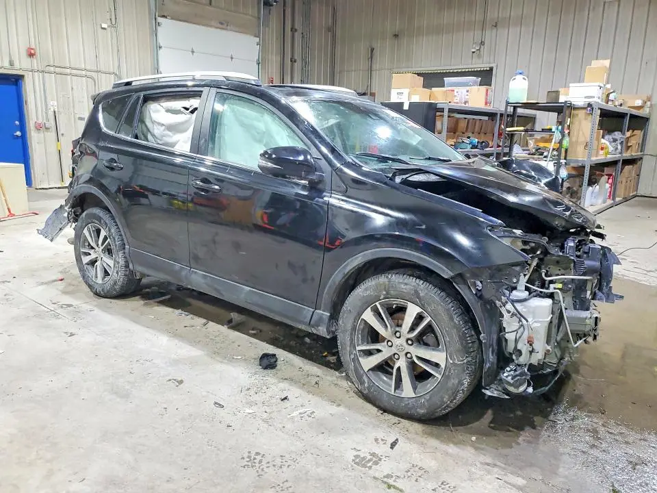 2018 TOYOTA RAV4 XLE  