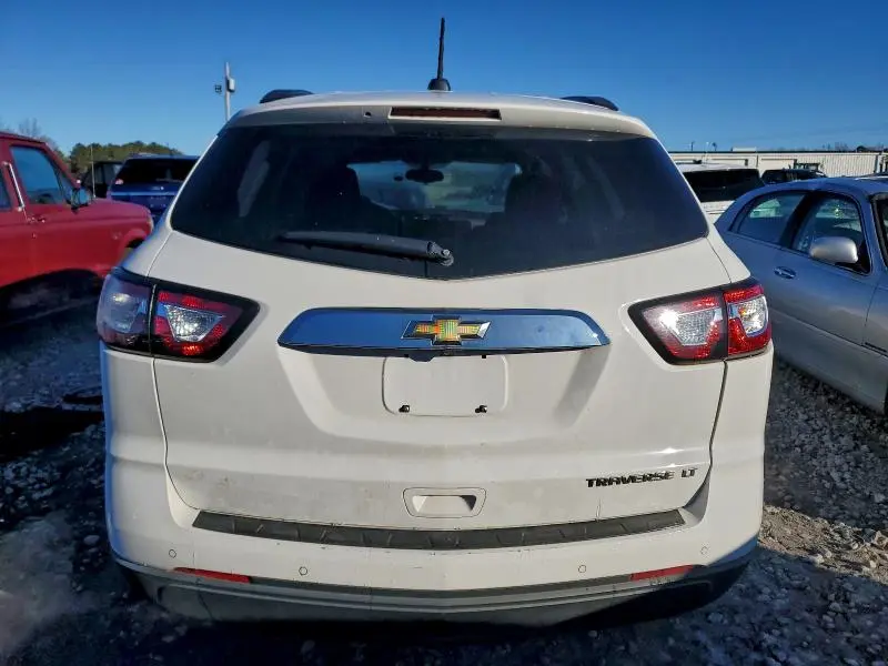 2016 CHEVROLET TRAVERSE LT  