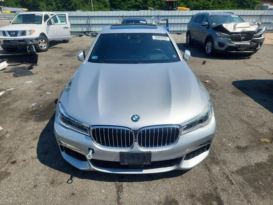 2017 BMW 750 XI  