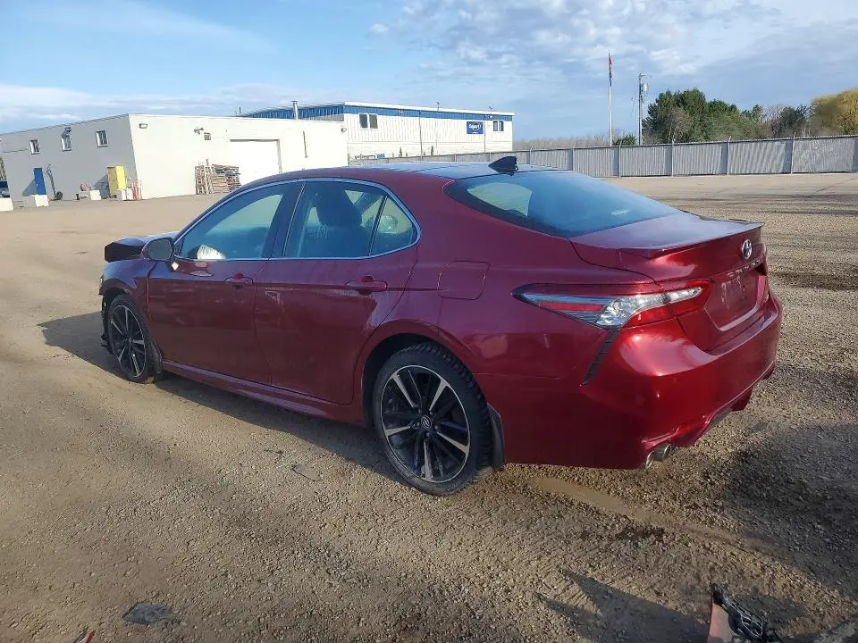 2018 TOYOTA CAMRY XLE V6  