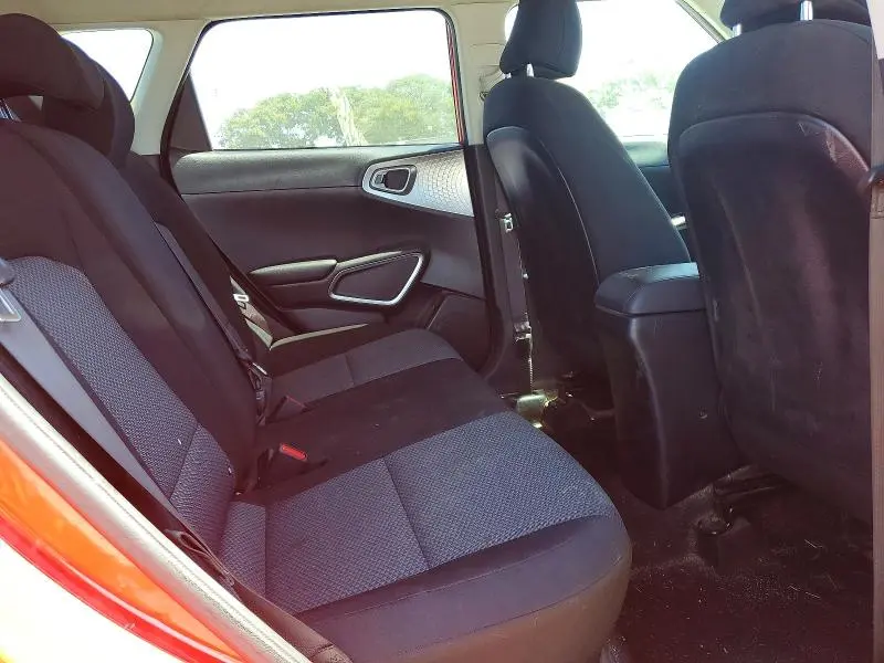 2022 KIA SOUL LX  