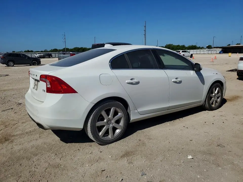 2016 VOLVO S60 PREMIER  