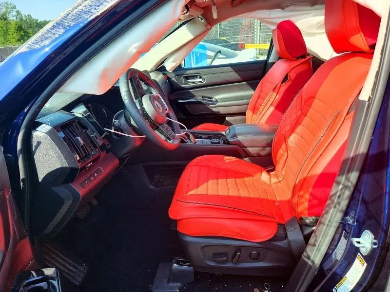 2022 NISSAN PATHFINDER SV  
