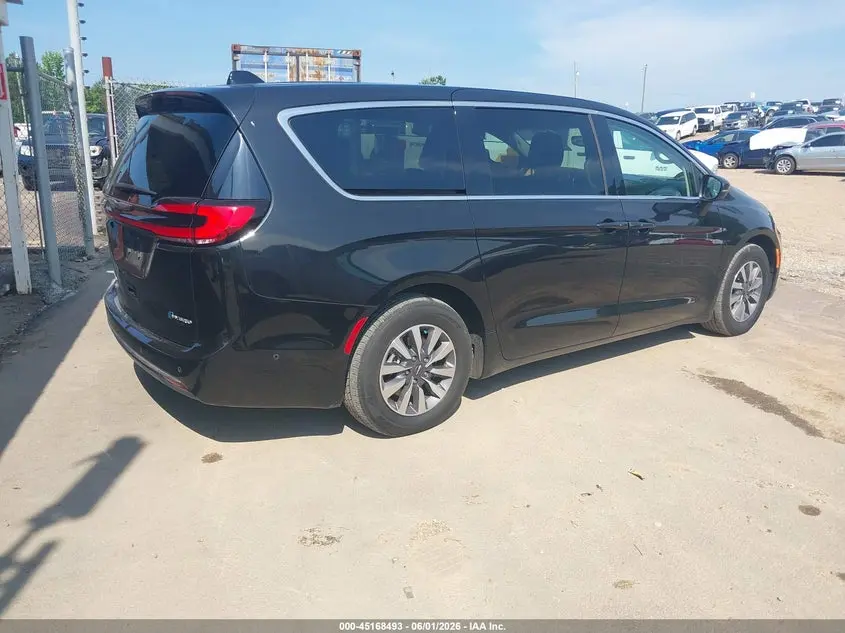 2023 CHRYSLER PACIFICA HYBRID TOURING L