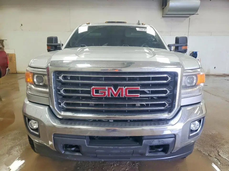 2017 GMC SIERRA K2500 SLE  
