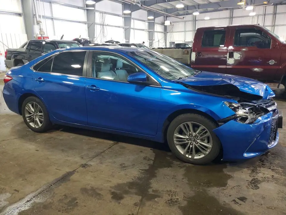 2017 TOYOTA CAMRY SE  