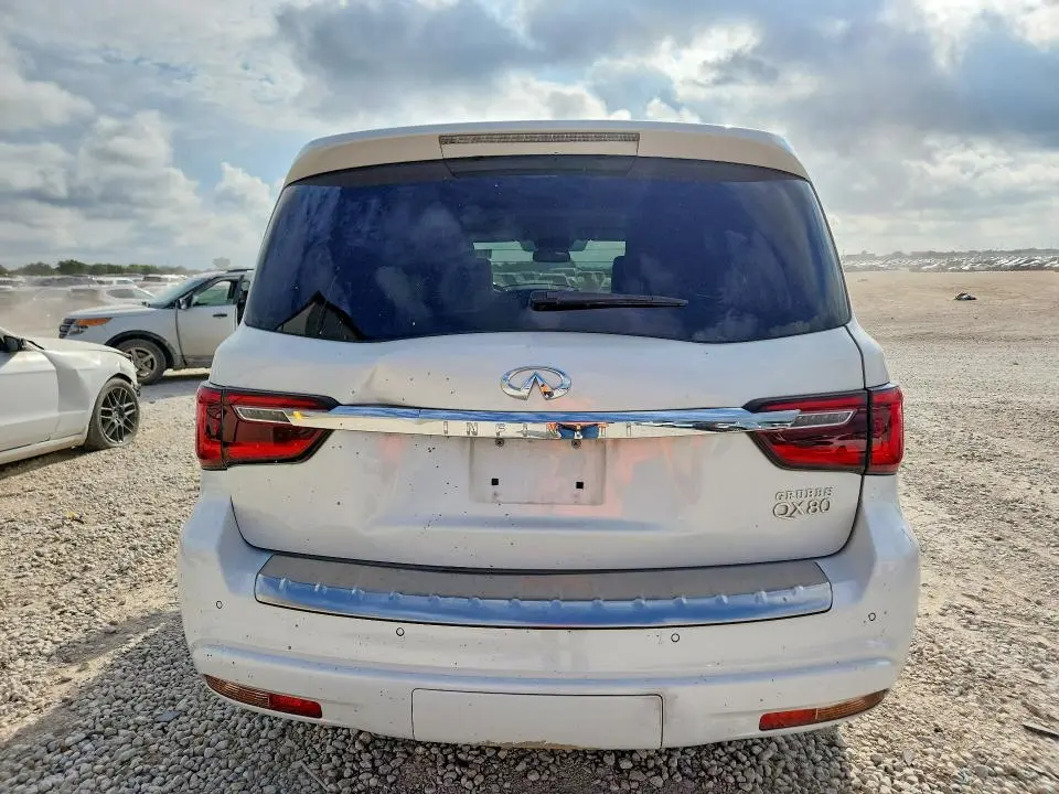 2019 INFINITI QX80 LUXE  