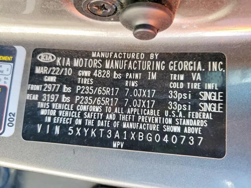 2011 KIA SORENTO LX  