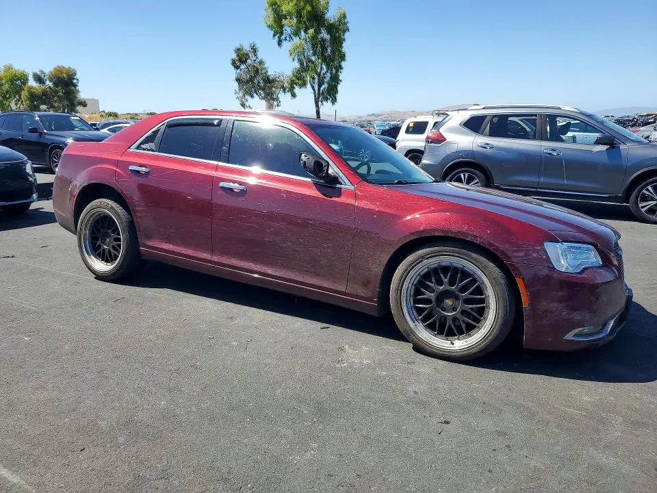 2019 CHRYSLER 300 LIMITED  