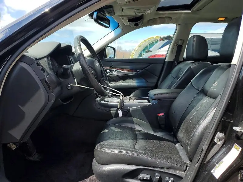 2011 INFINITI M37 X  