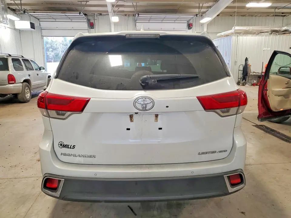 2019 TOYOTA HIGHLANDER LIMITED  