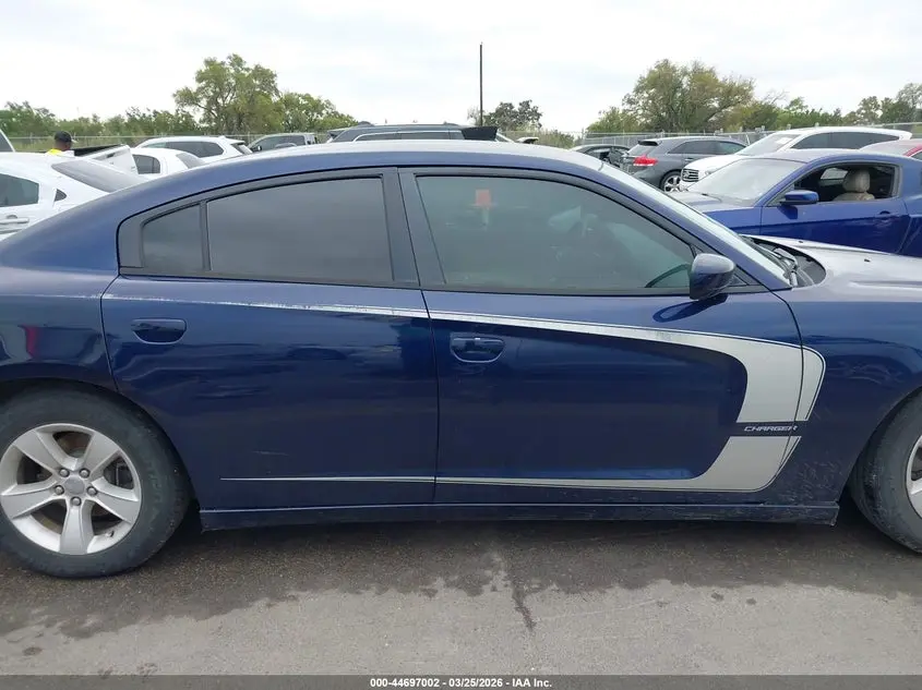 2014 DODGE CHARGER SE