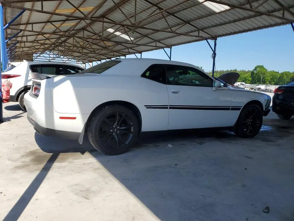 2017 DODGE CHALLENGER SXT  